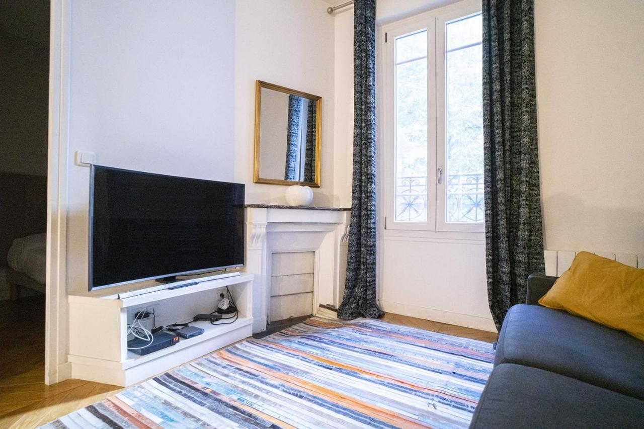 Apartment Near Montmartre Париж Экстерьер фото